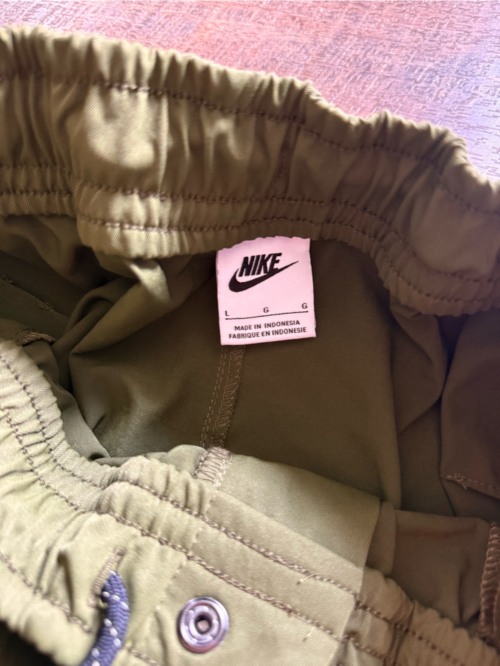 Nike Olive Green Men’s Jogger Pants - Picture 2 of 4